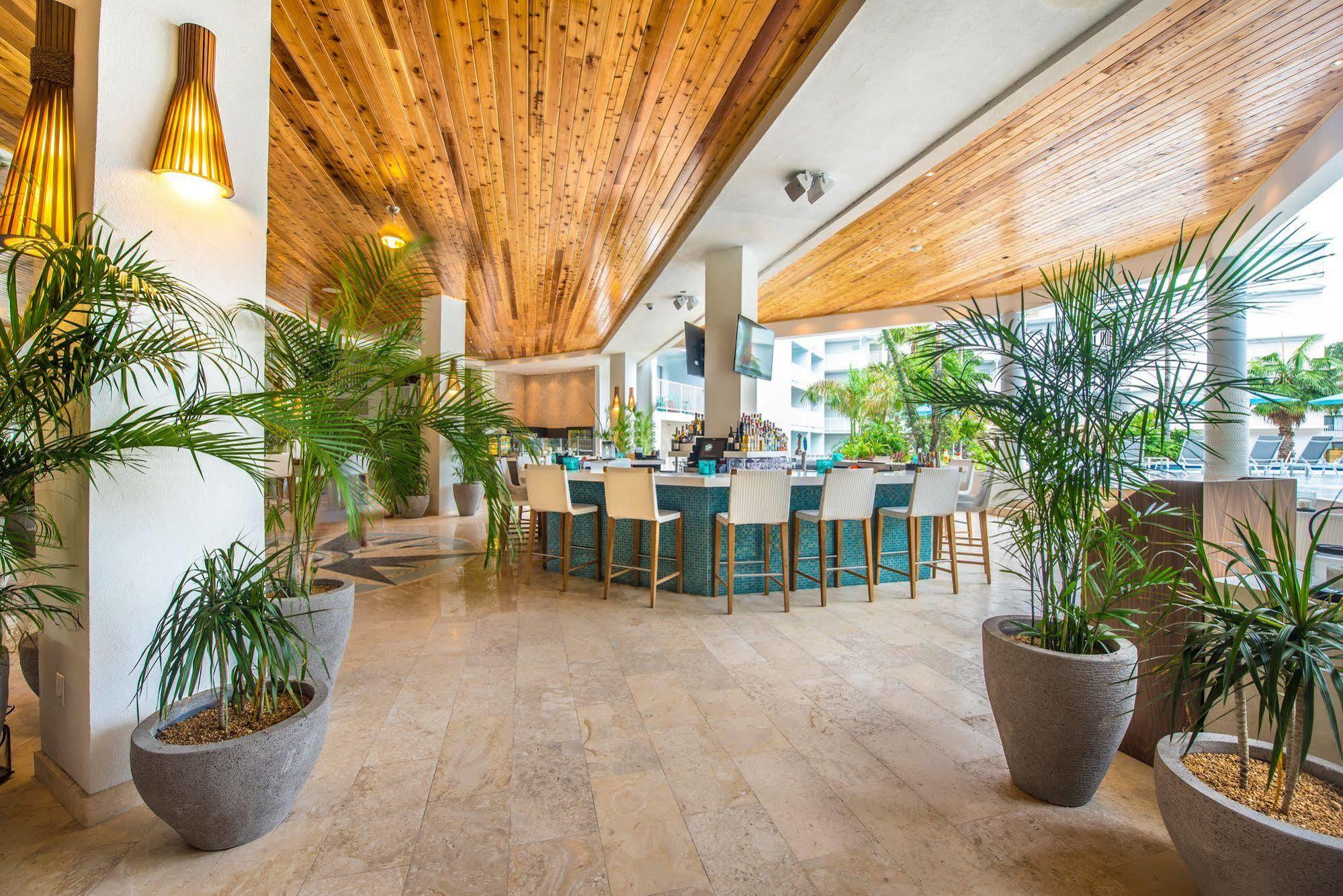 Margaritaville Beach Resort Grand Cayman 조지 타운 외부 사진